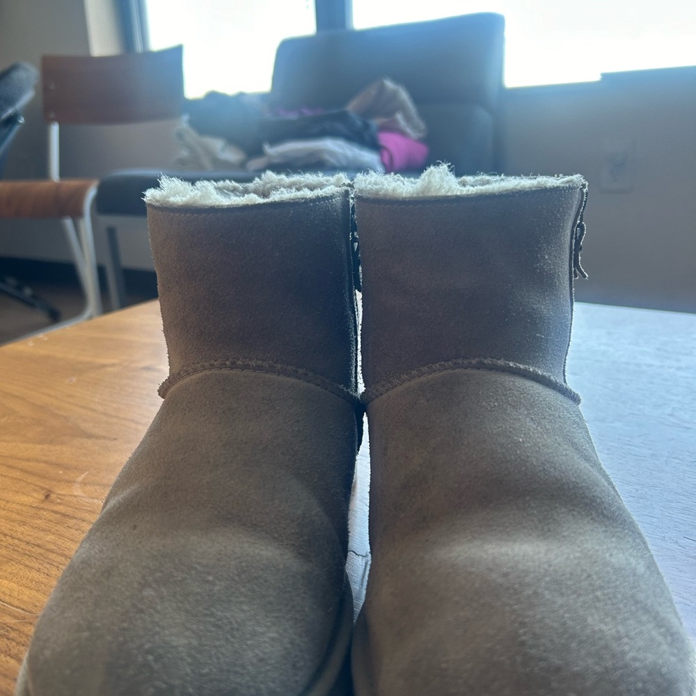 Mini Uggs - image 2